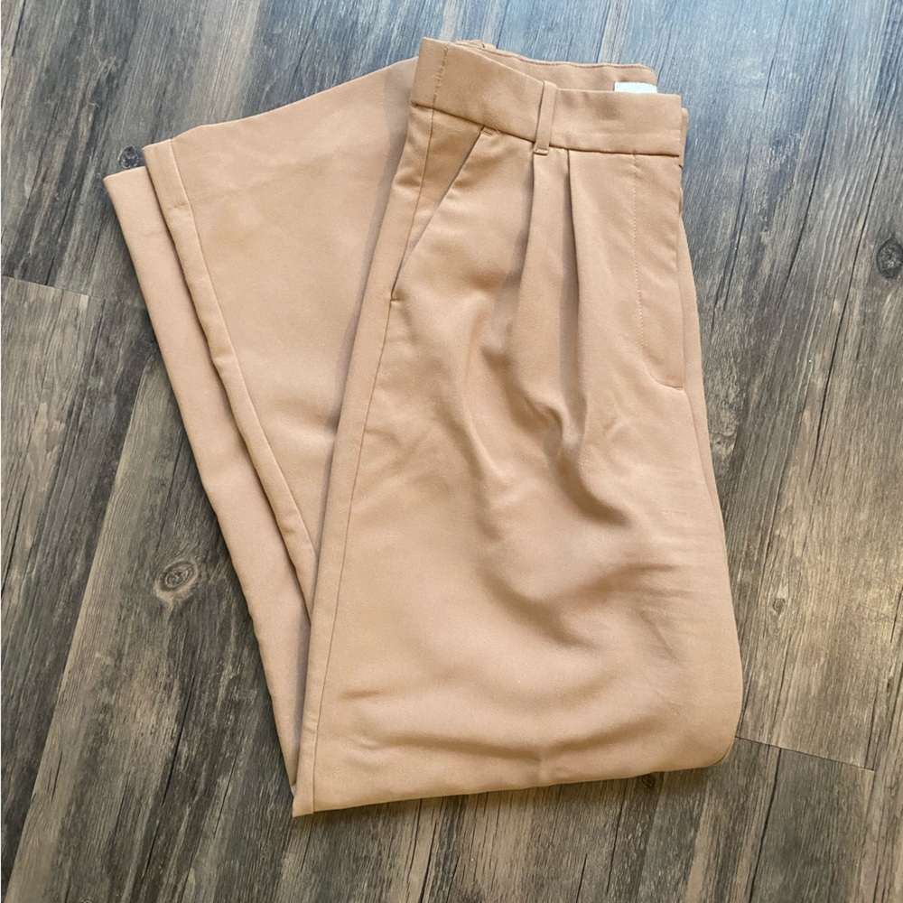Abercrombie Pleated Straight Leg Style Pants